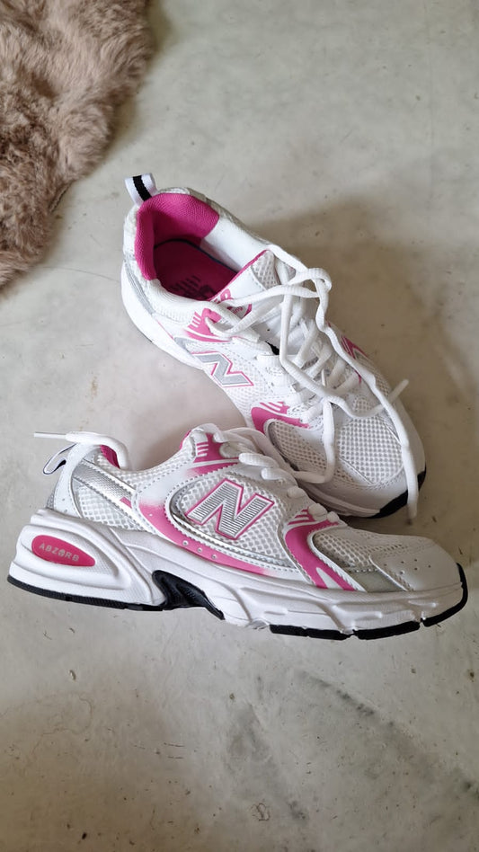 NB White and Pink 530 Sports Training Sneakers